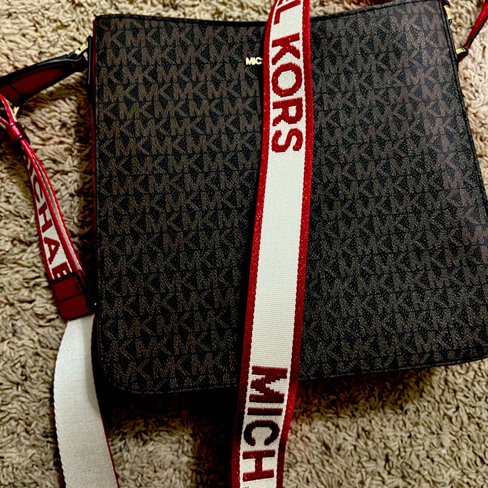 Michael kors purse